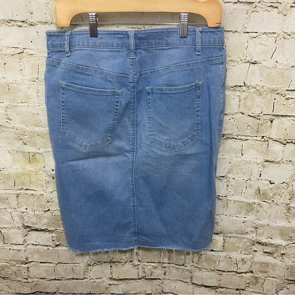 Ellos Light Wash Button Fly Cut Off Denim Jean Stretch Skirt - Picture 3 of 5